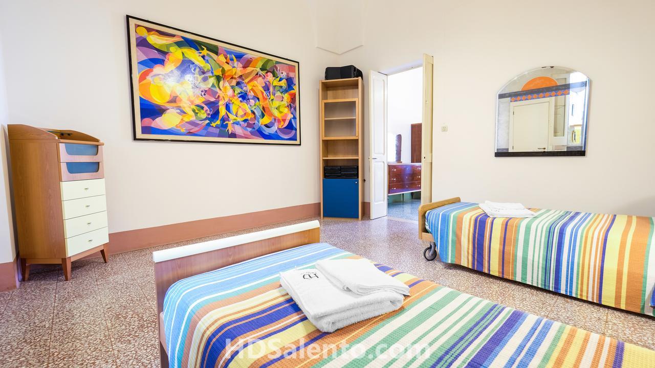 Ferienwohnung Da Mescia Cesarina Tricase Exterior foto